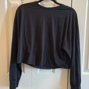 Lulu cropped athletic top size 8